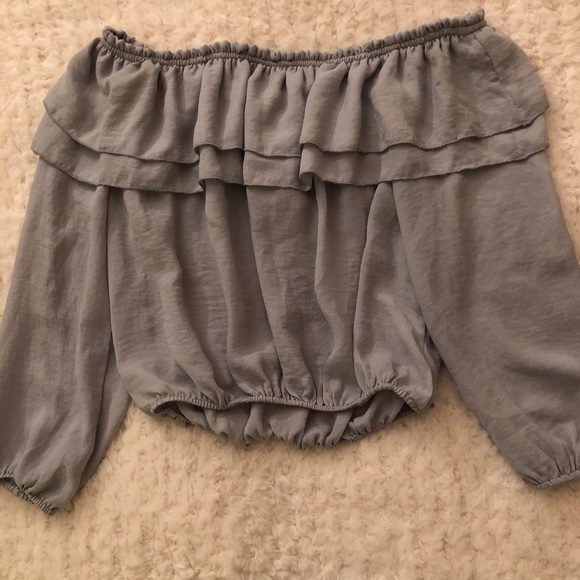 Lavender off the shoulder ruffle top - Picture 3 of 4